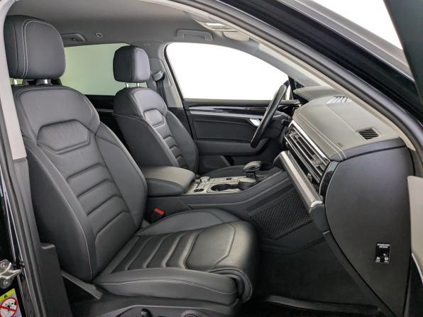 Volkswagen Touareg III с пробегом 2019 года, цена 5 205 000 рублей, 37555 км, внедорожник, Автокод Объявления