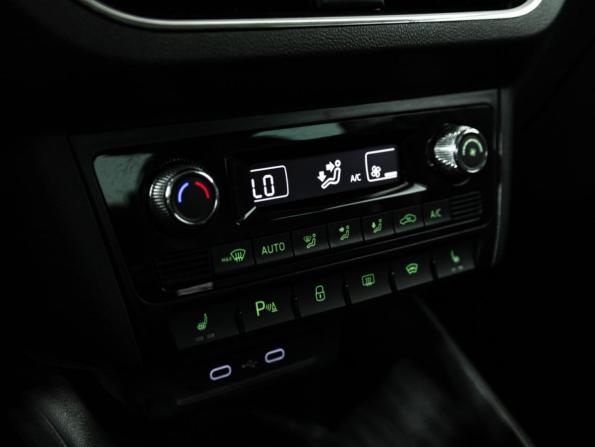 Skoda Rapid II с пробегом 2021 года, цена 1 915 000 рублей, 59000 км, лифтбек, Автокод Объявления