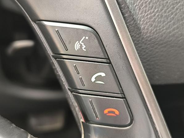 Hyundai Santa Fe III Рестайлинг с пробегом 2017 года, цена 2 078 000 рублей, 236996 км, внедорожник, Автокод Объявления