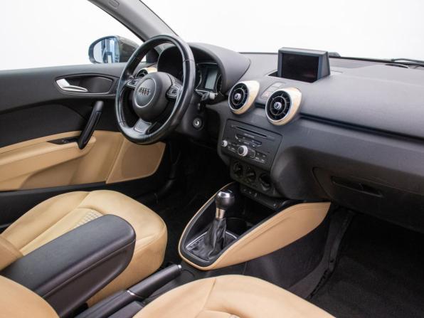 Audi A1 I (8X) с пробегом 2011 года, цена 560 000 рублей, 237150 км, хэтчбек, Автокод Объявления