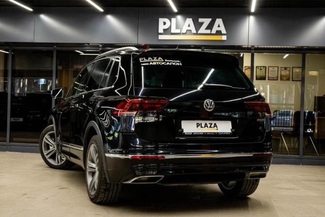 Volkswagen Tiguan II с пробегом 2018 года, цена 2 299 000 рублей, 201219 км, внедорожник, Автокод Объявления