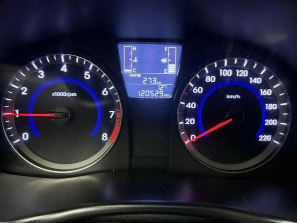 Hyundai Solaris I Рестайлинг с пробегом 2015 года, цена 893 850 рублей, 120514 км, седан, Автокод Объявления