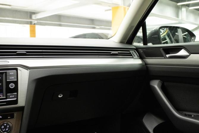 Volkswagen Passat B8 с пробегом 2018 года, цена 1 679 000 рублей, 113564 км, седан, Автокод Объявления