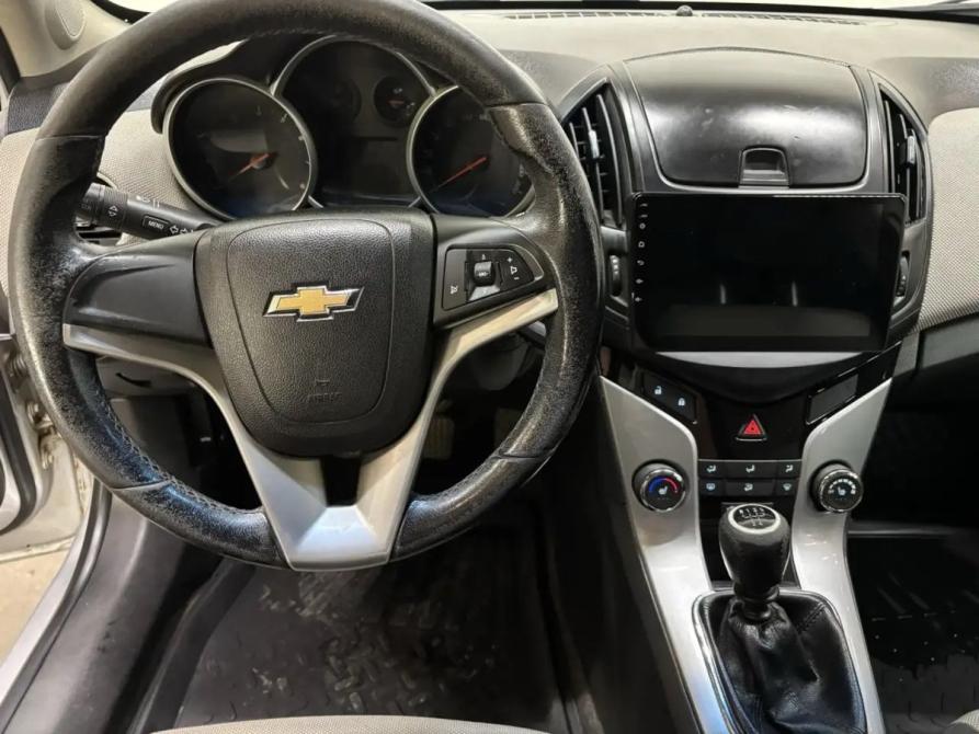 Chevrolet Cruze I Рестайлинг Саратов  - изображение 10