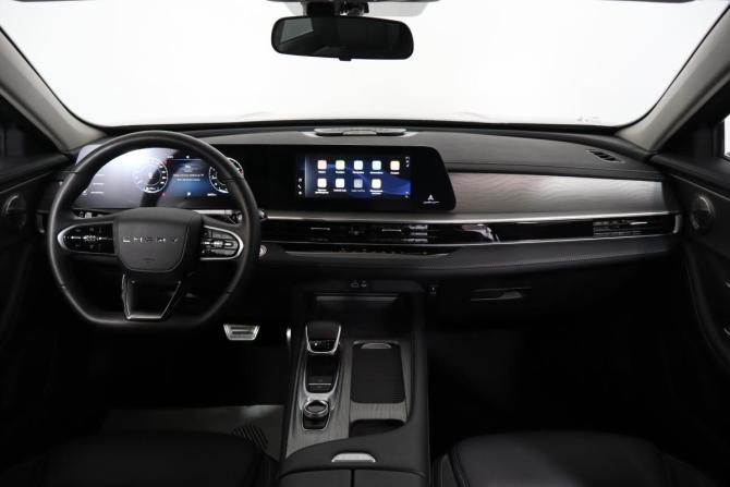 Chery Arrizo 8 с пробегом 2024 года, цена 2 099 000 рублей, 23000 км, седан, Автокод Объявления