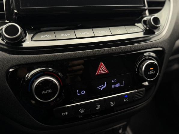 Hyundai Solaris II Рестайлинг с пробегом 2021 года, цена 1 780 000 рублей, 78220 км, седан, Автокод Объявления