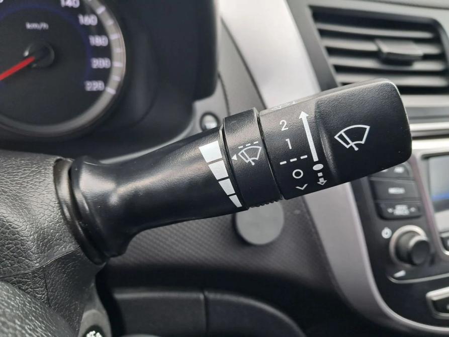 Hyundai Solaris I Рестайлинг Санкт-Петербург  - изображение 12