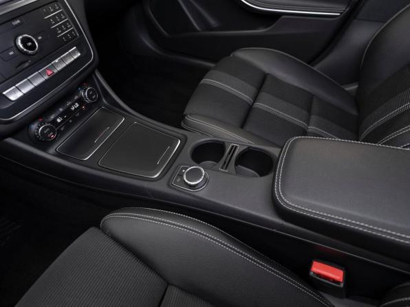 Mercedes-Benz GLA I (X156) Рестайлинг с пробегом 2018 года, цена 2 670 000 рублей, 67656 км, внедорожник, Автокод Объявления