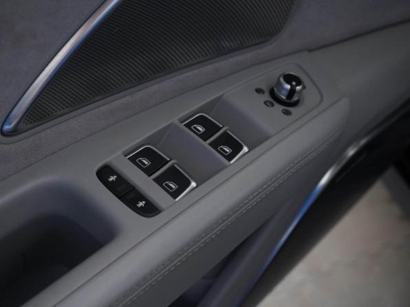 Audi S8 III (D4) с пробегом 2012 года, цена 3 447 021 рубль, 128716 км, седан, Автокод Объявления