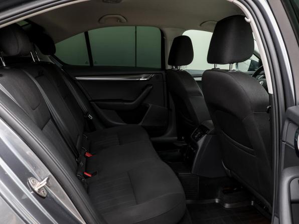 Skoda Octavia III (A7) Рестайлинг с пробегом 2018 года, цена 2 749 000 рублей, 20383 км, лифтбек, Автокод Объявления
