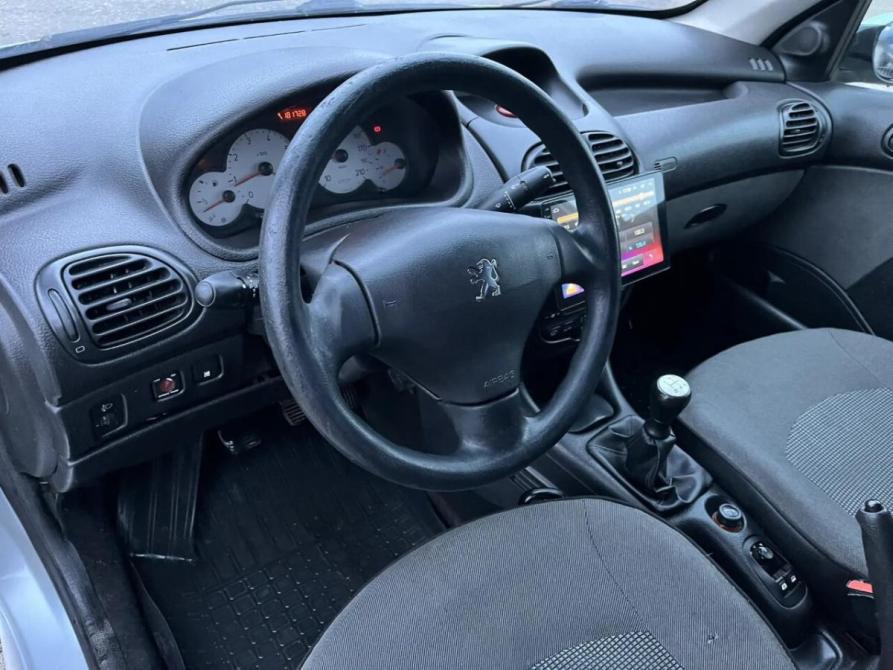 Peugeot 206 Буинск  - изображение 8