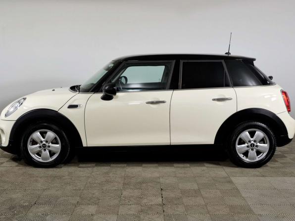 Mini Hatch III (F55/F56) с пробегом 2016 года, цена 1 468 000 рублей, 85786 км, хэтчбек, Автокод Объявления