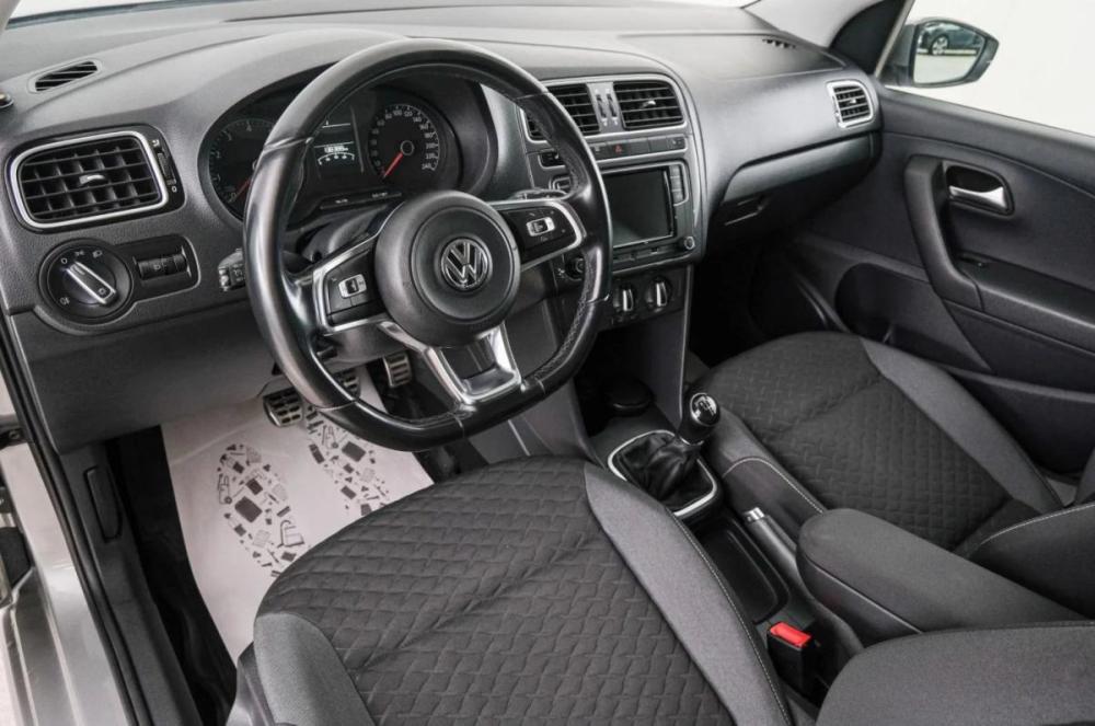 Volkswagen Polo V Рестайлинг Красноярск  - изображение 9