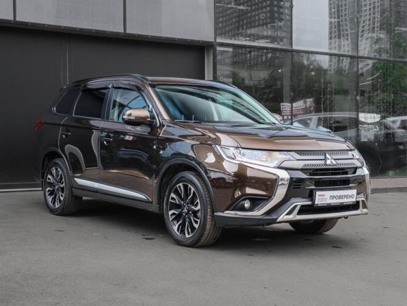 Mitsubishi Outlander III Рестайлинг 3 с пробегом 2021 года, цена 2 800 000 рублей, 35993 км, внедорожник, Автокод Объявления