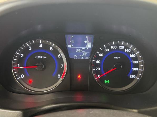 Hyundai Solaris I Рестайлинг с пробегом 2014 года, цена 920 000 рублей, 141700 км, седан, Автокод Объявления