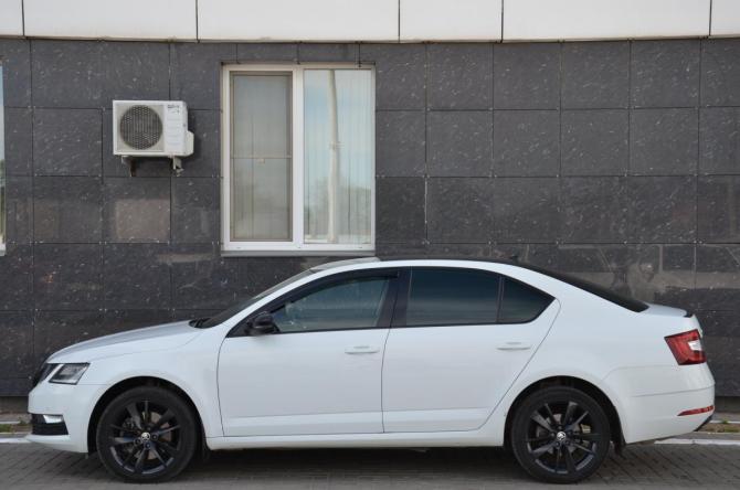 Skoda Octavia III (A7) Рестайлинг с пробегом 2018 года, цена 1 739 900 рублей, 141941 км, лифтбек, Автокод Объявления