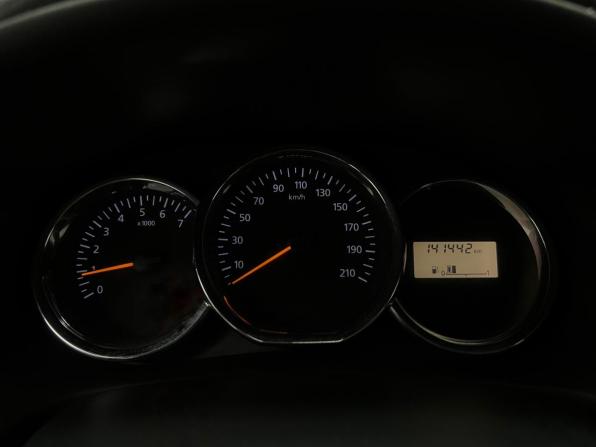 Renault Sandero II с пробегом 2015 года, цена 570 000 рублей, 141377 км, хэтчбек, Автокод Объявления
