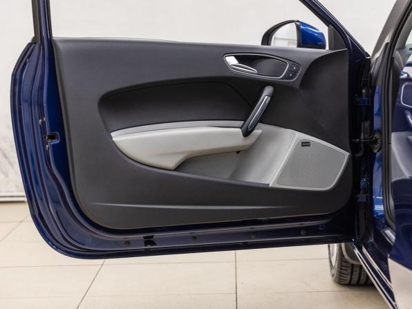 Audi A1 I (8X) с пробегом 2011 года, цена 998 000 рублей, 120104 км, хэтчбек, Автокод Объявления