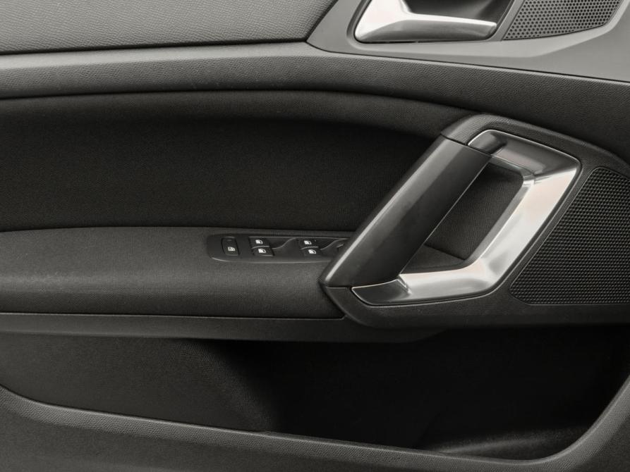 Peugeot 308 II Москва  - изображение 13