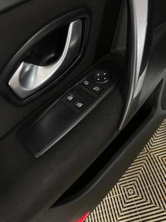 Renault Laguna III с пробегом 2009 года, цена 355 000 рублей, 252660 км, лифтбек, Автокод Объявления