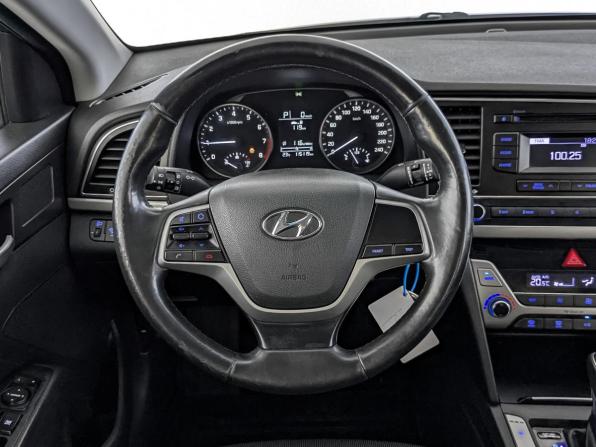 Hyundai Elantra VI (AD) с пробегом 2017 года, цена 1 275 000 рублей, 115100 км, седан, Автокод Объявления