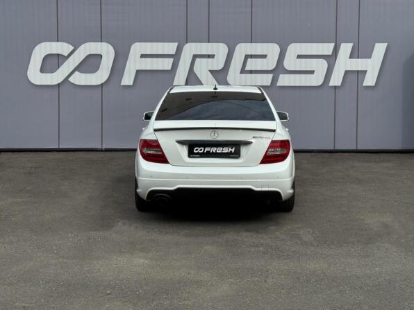 Mercedes-Benz C-Класс III (W204) Рестайлинг с пробегом 2013 года, цена 1 599 000 рублей, 237111 км, седан, Автокод Объявления