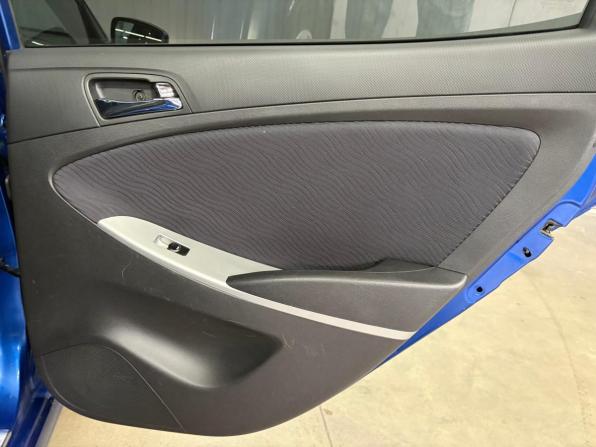 Hyundai Solaris I с пробегом 2013 года, цена 897 000 рублей, 102518 км, хэтчбек, Автокод Объявления