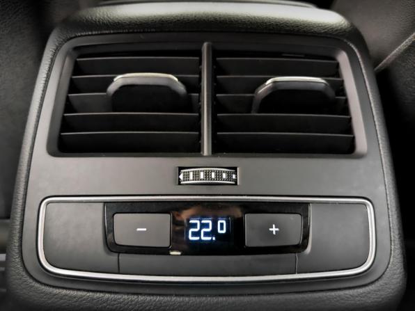 Audi A4 V (B9) Рестайлинг с пробегом 2021 года, цена 3 100 000 рублей, 94094 км, седан, Автокод Объявления
