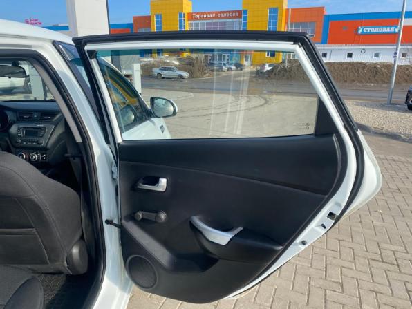 Kia Rio III с пробегом 2013 года, цена 900 000 рублей, 109472 км, хэтчбек, Автокод Объявления