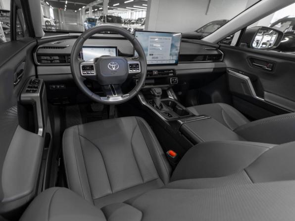 Toyota RAV4 VI (XA60) с пробегом 2026 года, цена 4 500 000 рублей, 30 км, внедорожник, Автокод Объявления