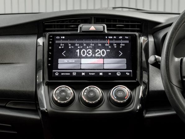 Toyota Corolla XI (E160 E170) Рестайлинг 2 с пробегом 2019 года, цена 1 685 000 рублей, 41645 км, седан, Автокод Объявления