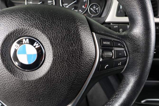 BMW 3 серии VI (F3x) Рестайлинг с пробегом 2017 года, цена 2 199 000 рублей, 243600 км, универсал, Автокод Объявления