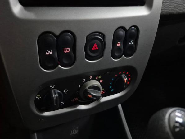 Renault Logan I Рестайлинг с пробегом 2011 года, цена 480 000 рублей, 114916 км, седан, Автокод Объявления