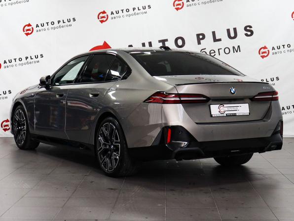 BMW 5 серии VIII (G60/G61/G68) с пробегом 2025 года, цена 7 124 000 рублей, 15720 км, седан, Автокод Объявления
