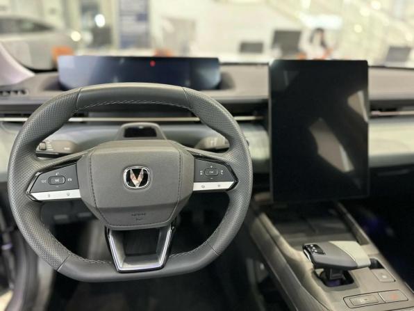 Changan Lamore с пробегом 2024 года, цена 2 149 000 рублей, 4820 км, седан, Автокод Объявления