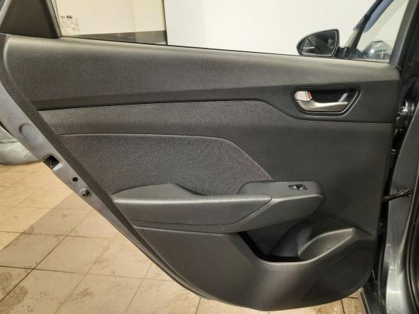 Hyundai Solaris II с пробегом 2018 года, цена 1 128 000 рублей, 105000 км, седан, Автокод Объявления