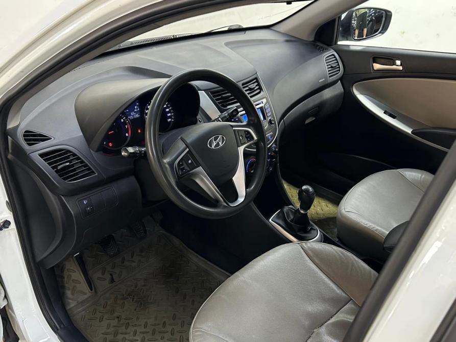 Hyundai Solaris I Санкт-Петербург  - изображение 6