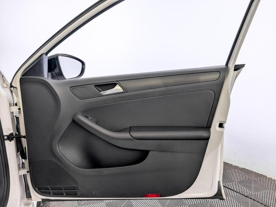 Volkswagen Jetta VI Москва  - изображение 24