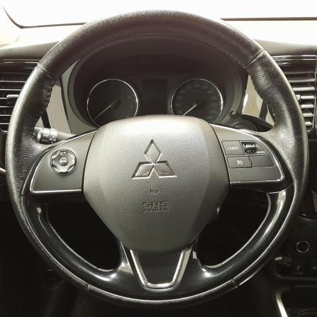 Mitsubishi Outlander III Рестайлинг 3 с пробегом 2018 года, цена 2 099 000 рублей, 170343 км, внедорожник, Автокод Объявления