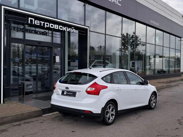 Ford Focus III с пробегом 2013 года, цена 900 000 рублей, 93835 км, хэтчбек, Автокод Объявления
