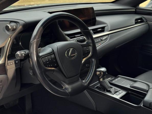 Lexus ES VII Рестайлинг с пробегом 2021 года, цена 4 349 000 рублей, 121709 км, седан, Автокод Объявления