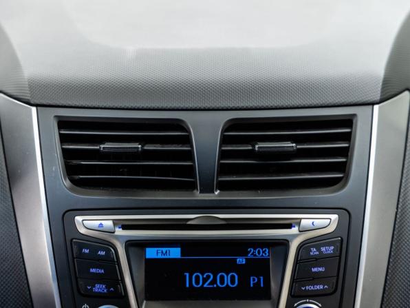 Hyundai Solaris I Рестайлинг с пробегом 2015 года, цена 788 000 рублей, 134378 км, седан, Автокод Объявления
