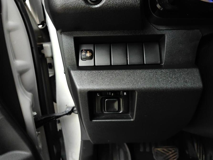 Suzuki Jimny IV Подольск  - изображение 24