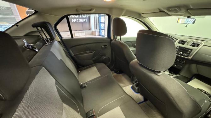 Renault Logan II Рестайлинг с пробегом 2021 года, цена 1 039 000 рублей, 148427 км, седан, Автокод Объявления