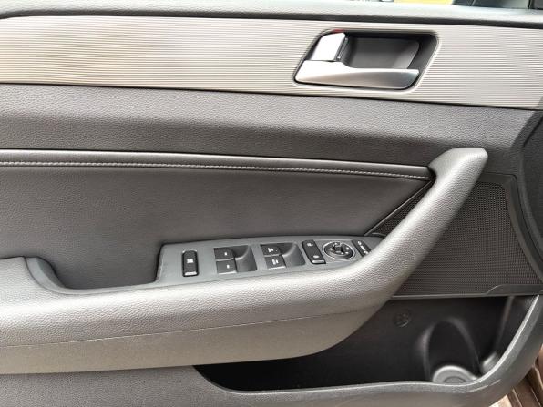 Hyundai Sonata VII (LF) Рестайлинг с пробегом 2018 года, цена 1 590 000 рублей, 153100 км, седан, Автокод Объявления