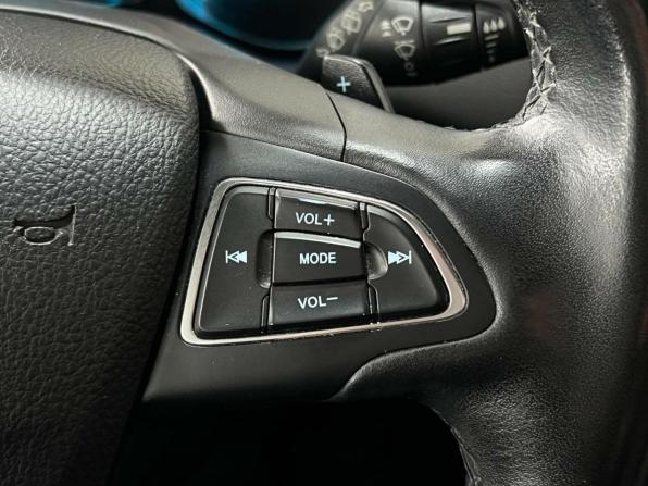 Ford Kuga II Рестайлинг с пробегом 2017 года, цена 1 780 000 рублей, 80400 км, внедорожник, Автокод Объявления