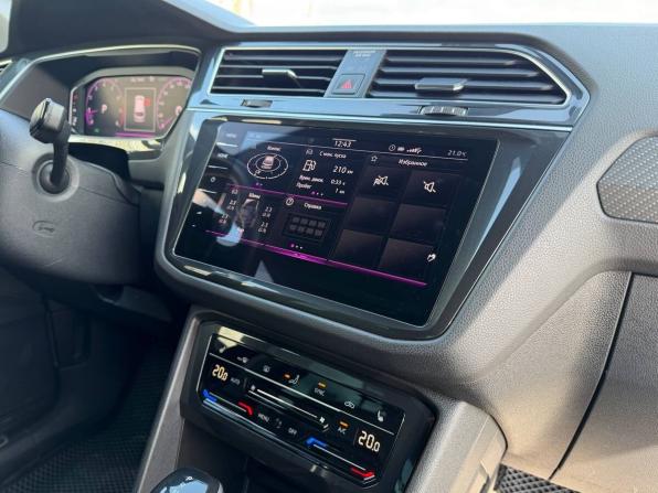 Volkswagen Tiguan II Рестайлинг с пробегом 2021 года, цена 3 975 000 рублей, 69300 км, внедорожник, Автокод Объявления