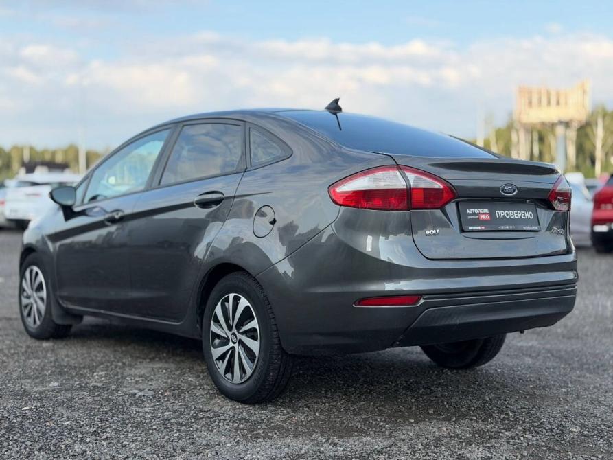 Ford Fiesta Mk6 Рестайлинг Санкт-Петербург  - изображение 4