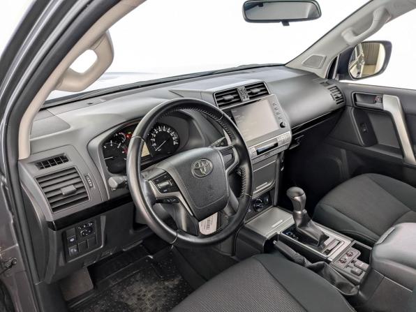 Toyota Land Cruiser Prado 150 Series Рестайлинг 3 с пробегом 2021 года, цена 5 650 000 рублей, 43771 км, внедорожник, Автокод Объявления
