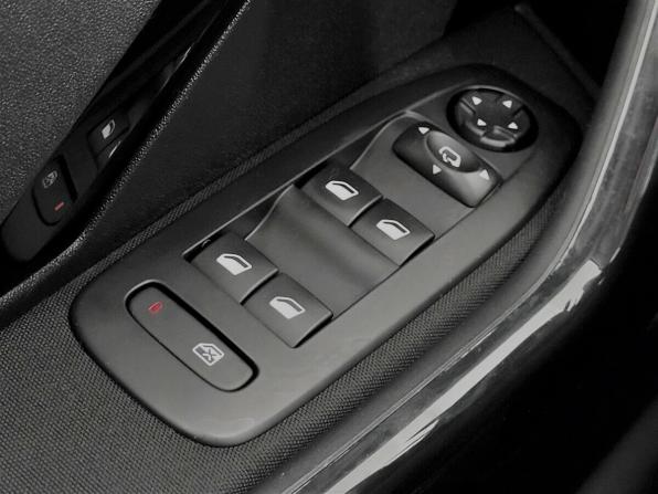 Peugeot 208 I с пробегом 2014 года, цена 580 000 рублей, 118675 км, хэтчбек, Автокод Объявления